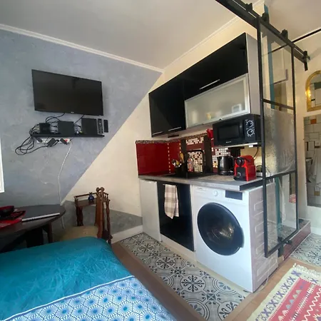 Mondrian Apartment Paris